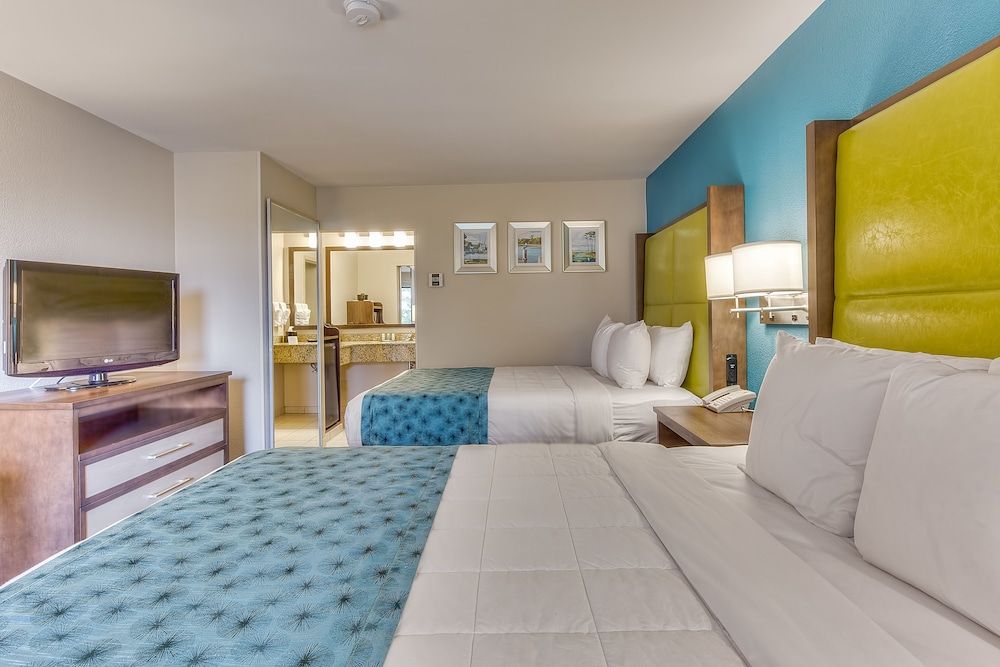 Standard Room, 2 Queen Beds, Non Smoking