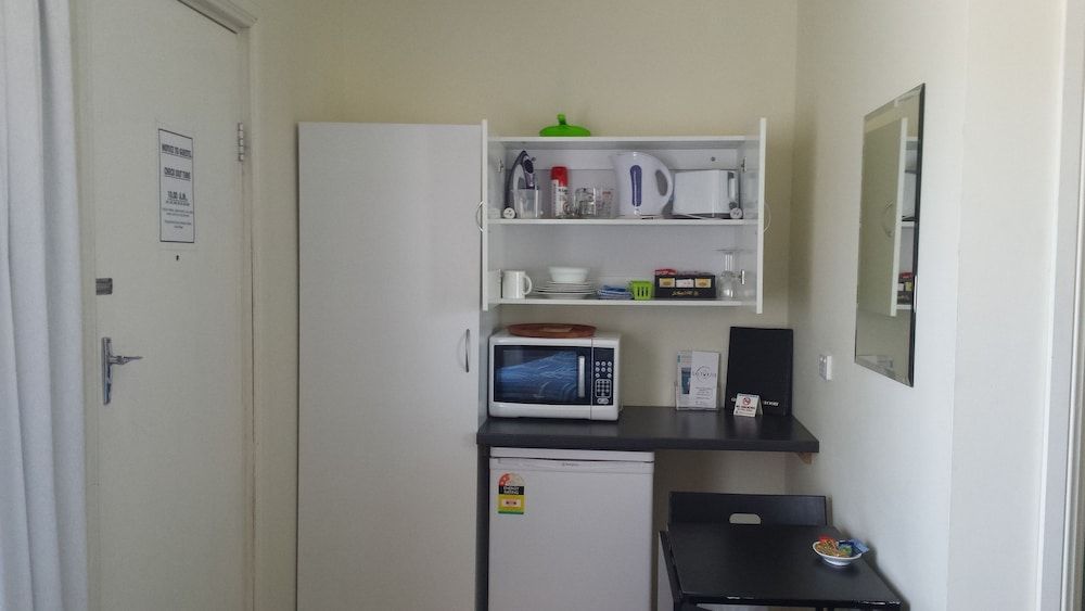 Kitchenette