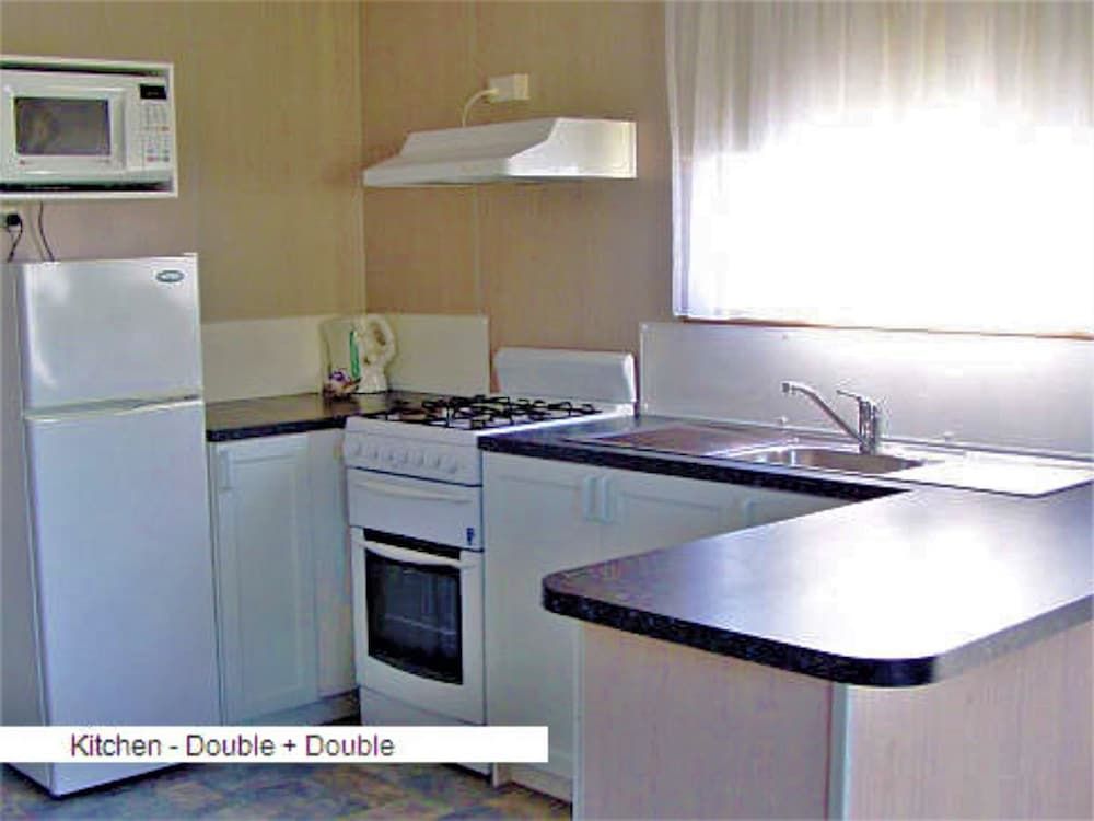 BIG4 Tassie Getaway Park Ulverstone Double Cabin 3