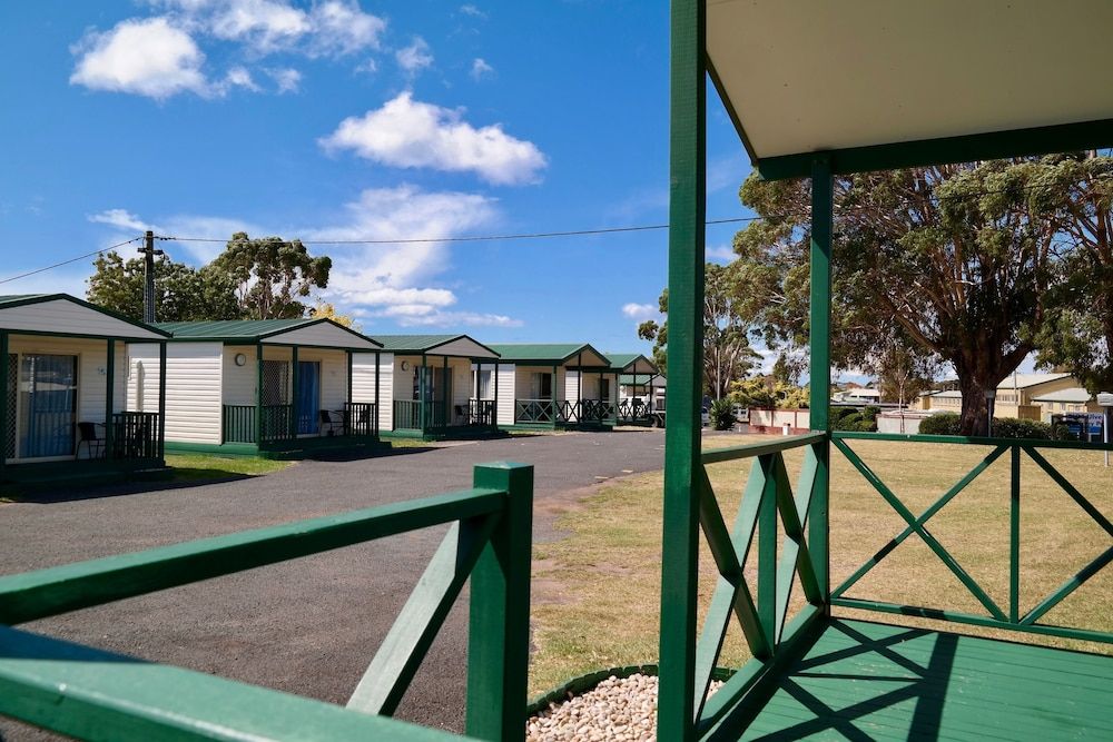 BIG4 Tassie Getaway Park Ulverstone Double Cabin 6