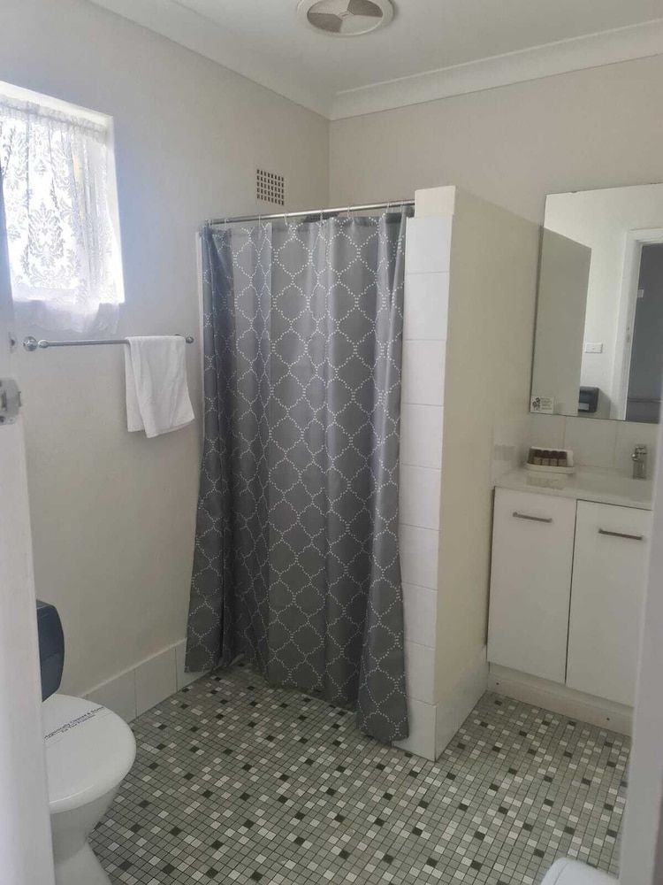 Valley View Motel Luxury Room, 1 Queen Bed 16