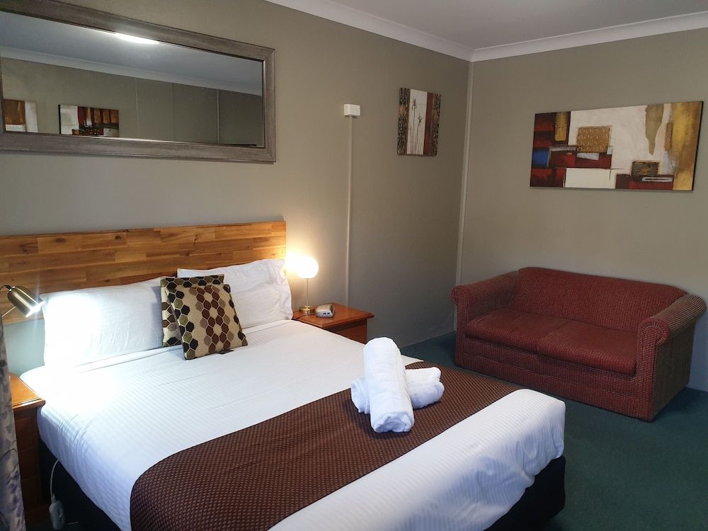 Valley View Motel Queen Room 13