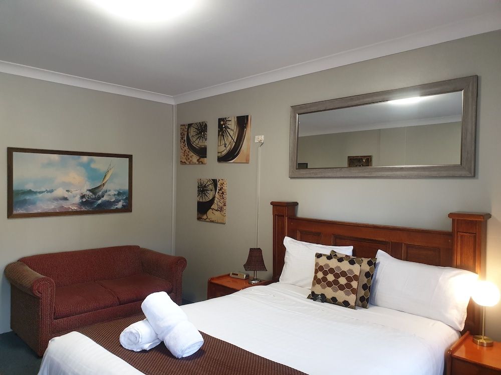 Valley View Motel Queen Room 5