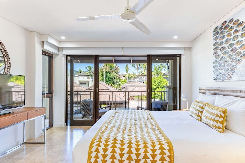 Beachfront Villa 312