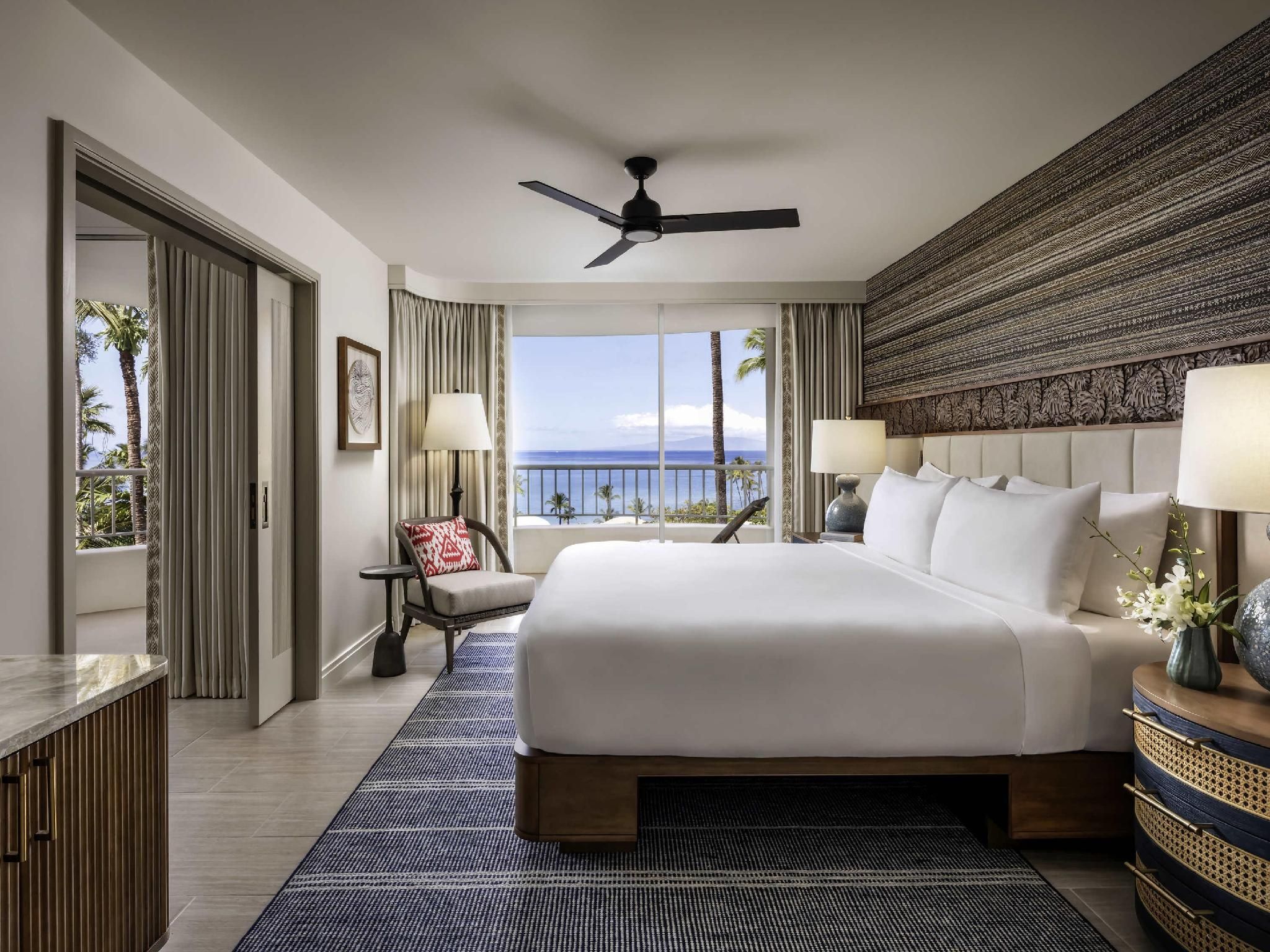 Deluxe Ocean View Suite