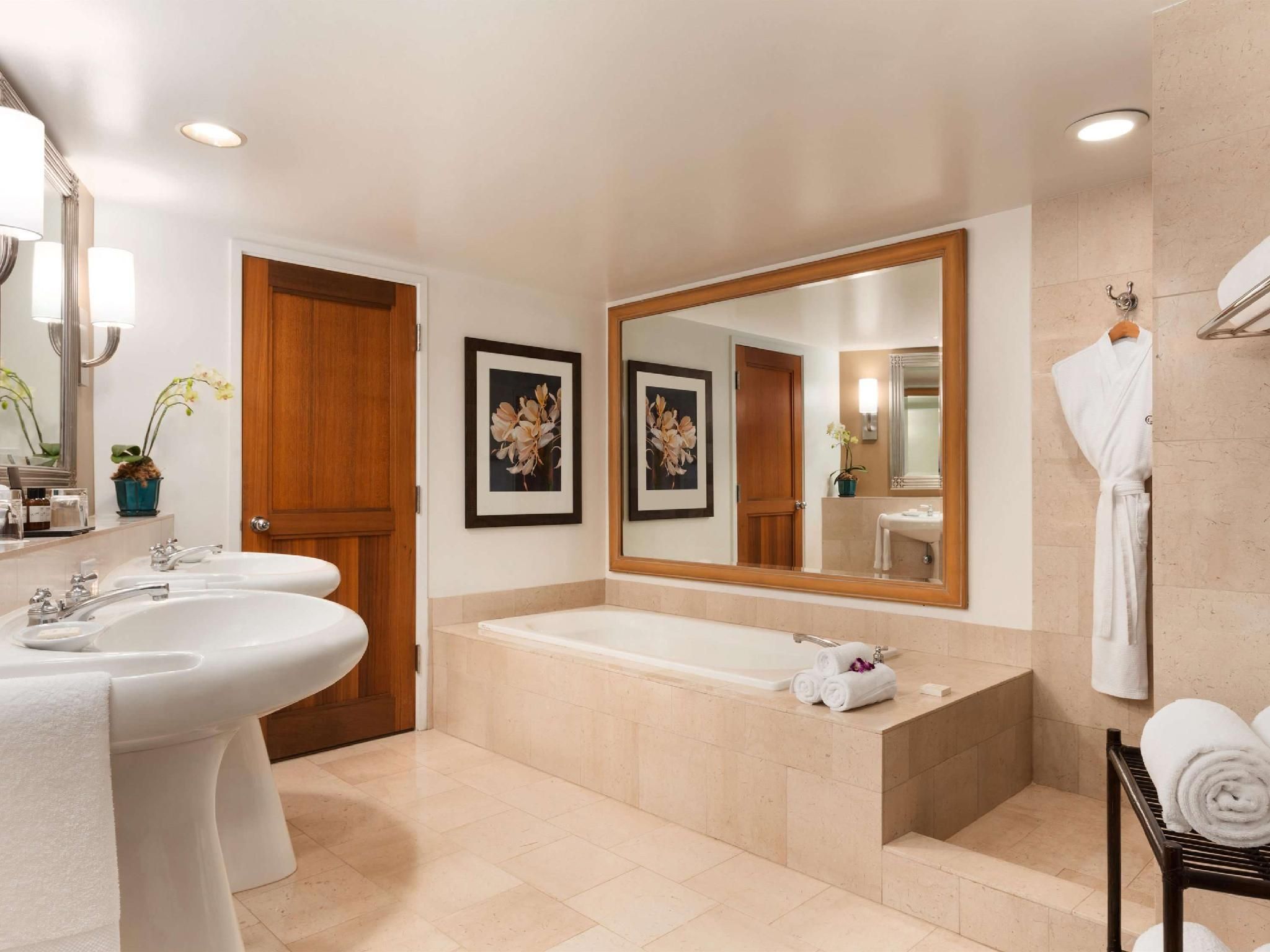 Poolside Suite King