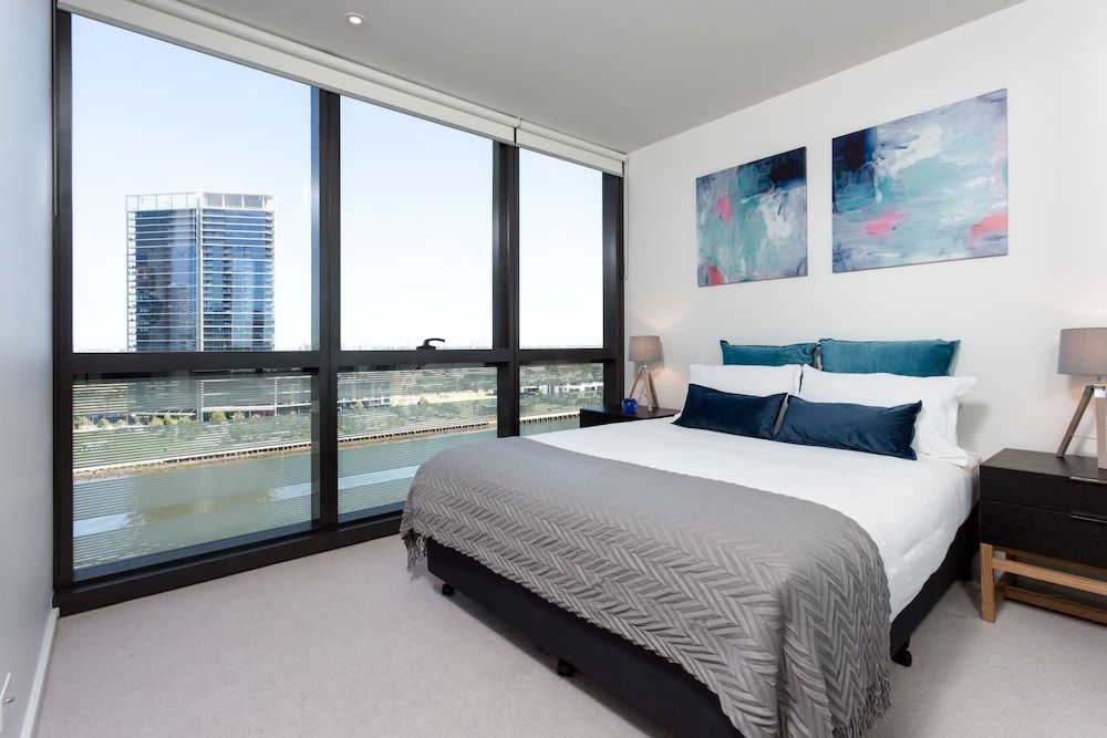 Deluxe Two Bedroom Apartment - River View