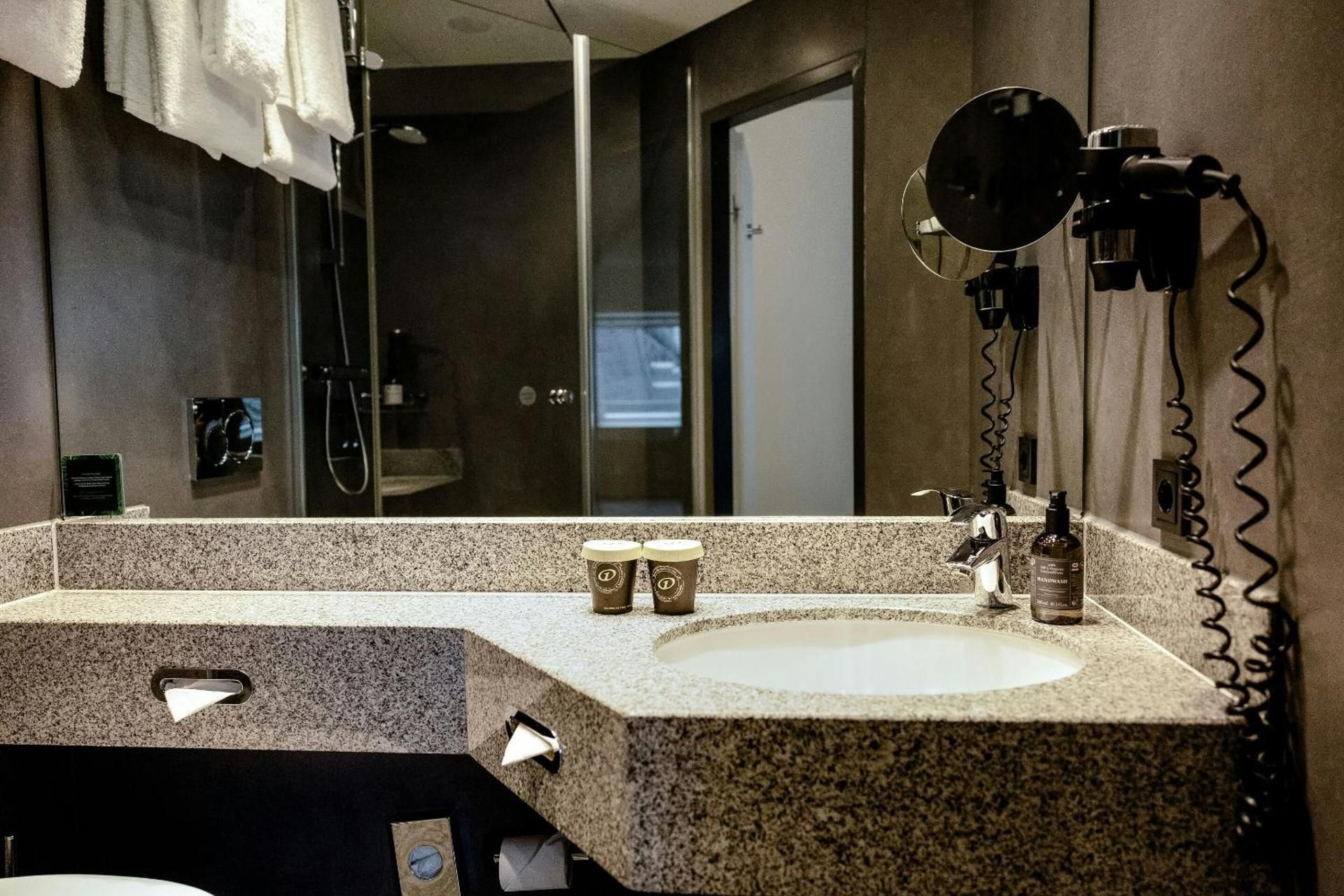 undefined Flemings Hotel Frankfurt-Central 10