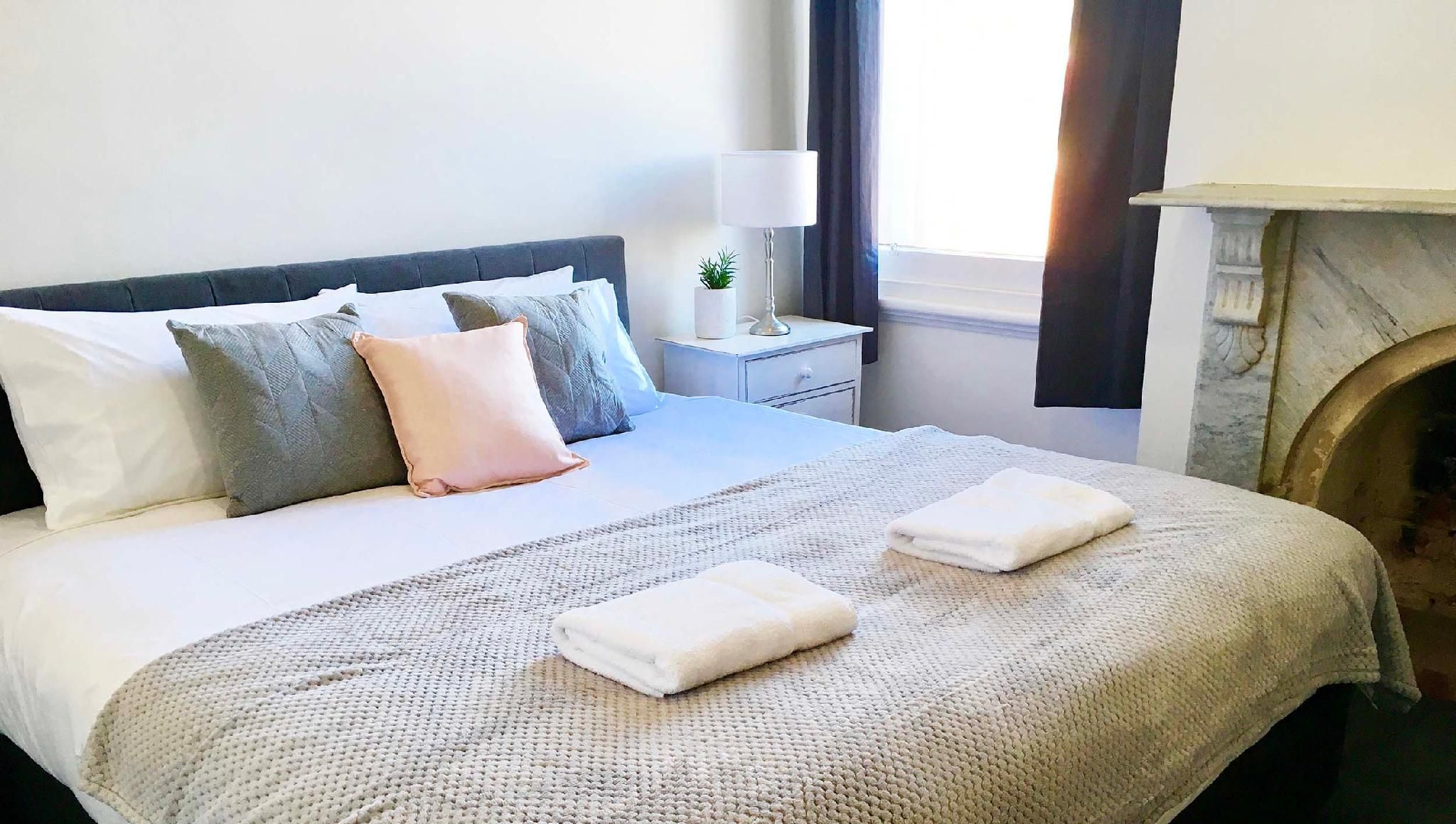Queen Room
