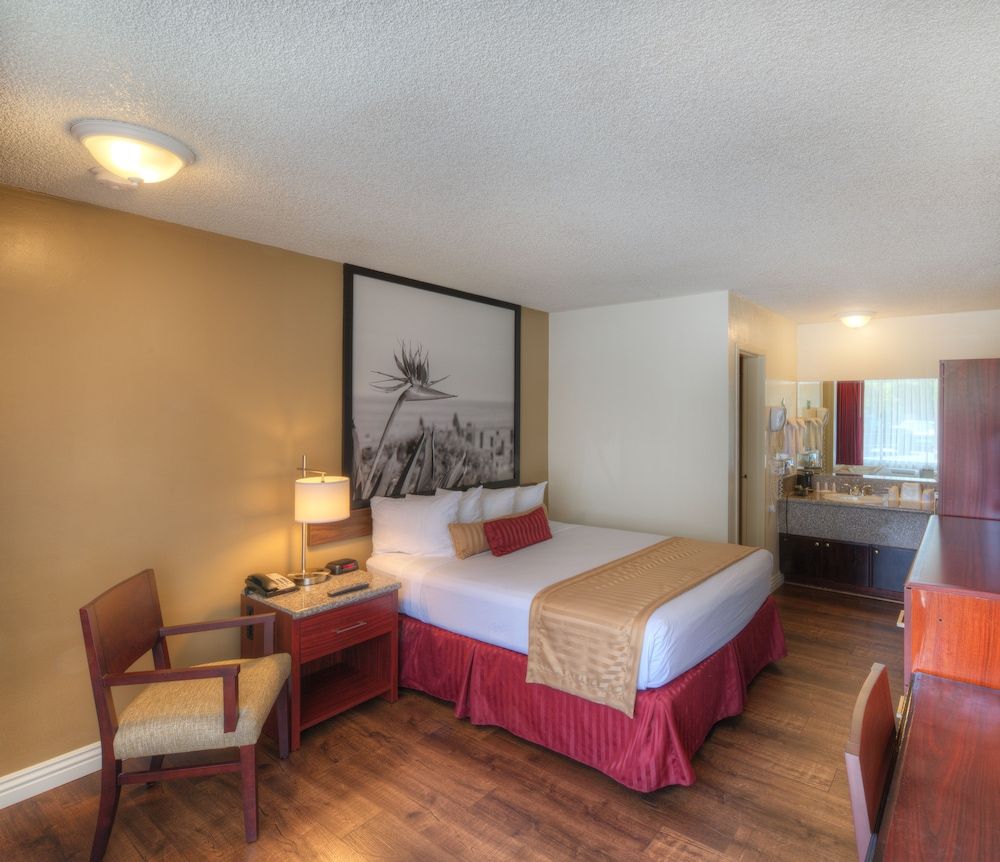 Kings Inn Anaheim at the Park & Convention Center