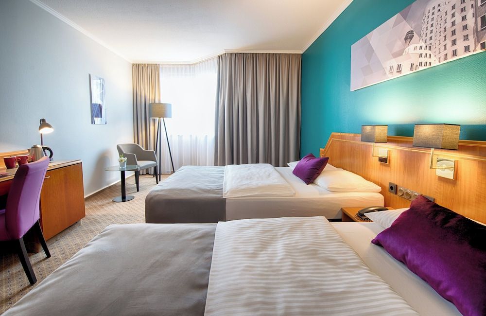 Leonardo Hotel Düsseldorf City Center Comfort Triple Room 4