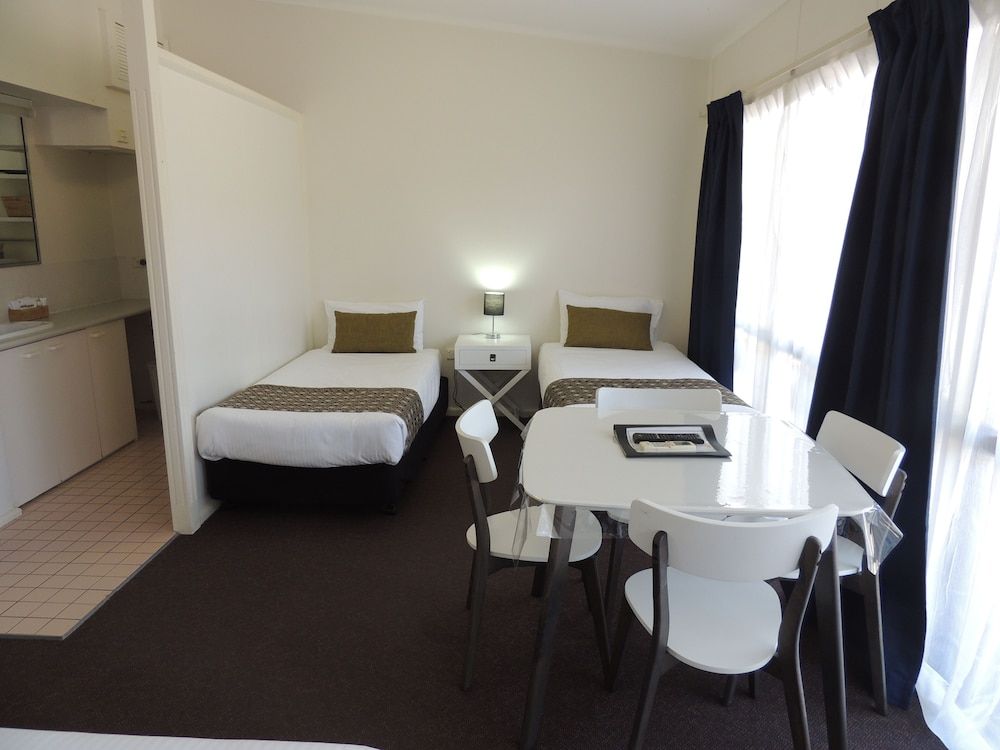 Room, Multiple Beds, Non Smoking (Efficiency)