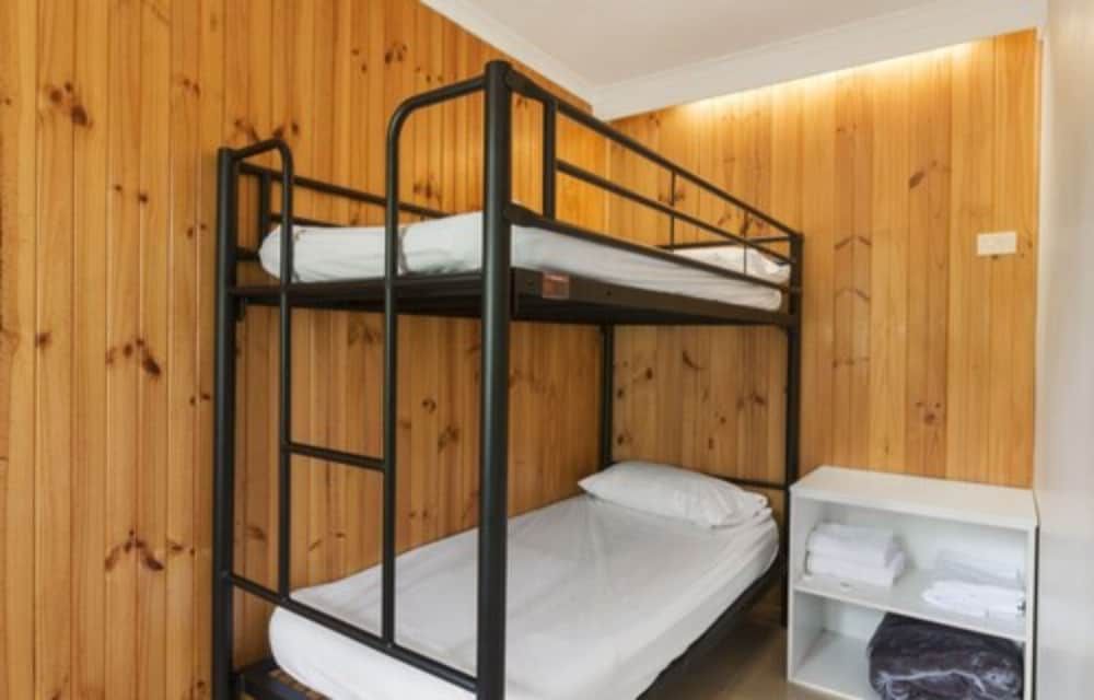 Discovery Parks - Coolwaters Yeppoon Standard 1 Bedroom Unit 2