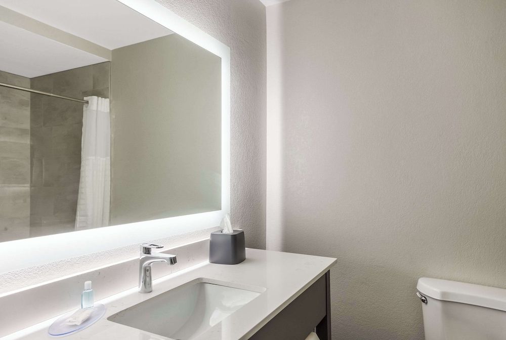 MainStay Suites Bourbonnais - Kankakee Suite, 2 Queen Beds, Non Smoking (Efficiency) 6