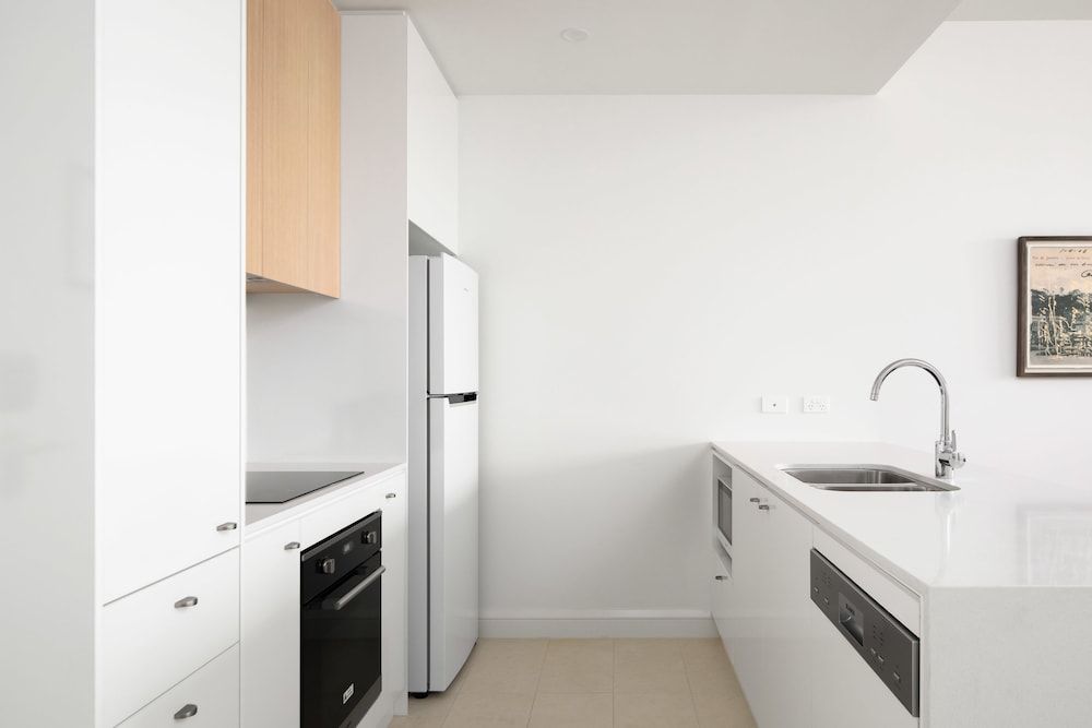 Knightsbridge Canberra Luxury Suite, 1 Bedroom - Housekeeping on 3rd day only