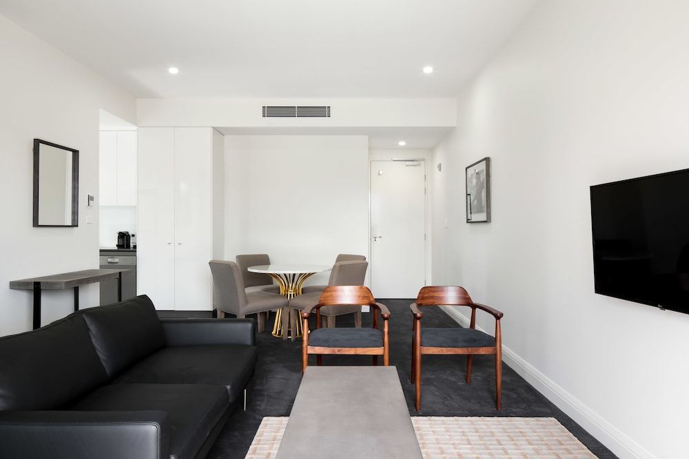 Knightsbridge Canberra Superior Apartment, 1 Bedroom - Housekeeping on 3rd day only 4