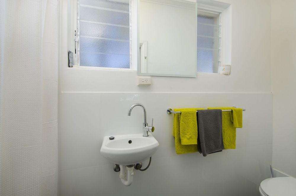 Rest Motels Naracoorte Twin Room (2 Singles ) 3