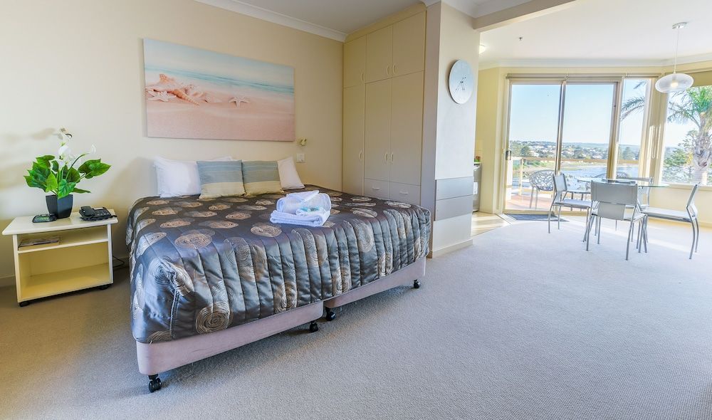Studio, Ocean & Pool View