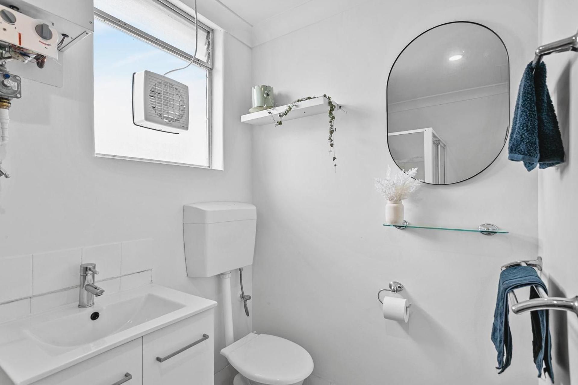 1-Bedroom Apartment