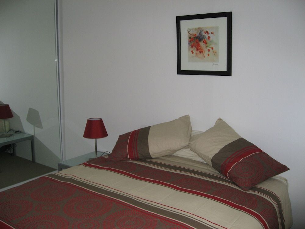 Apartment, 2 Bedrooms (35 Grose St)