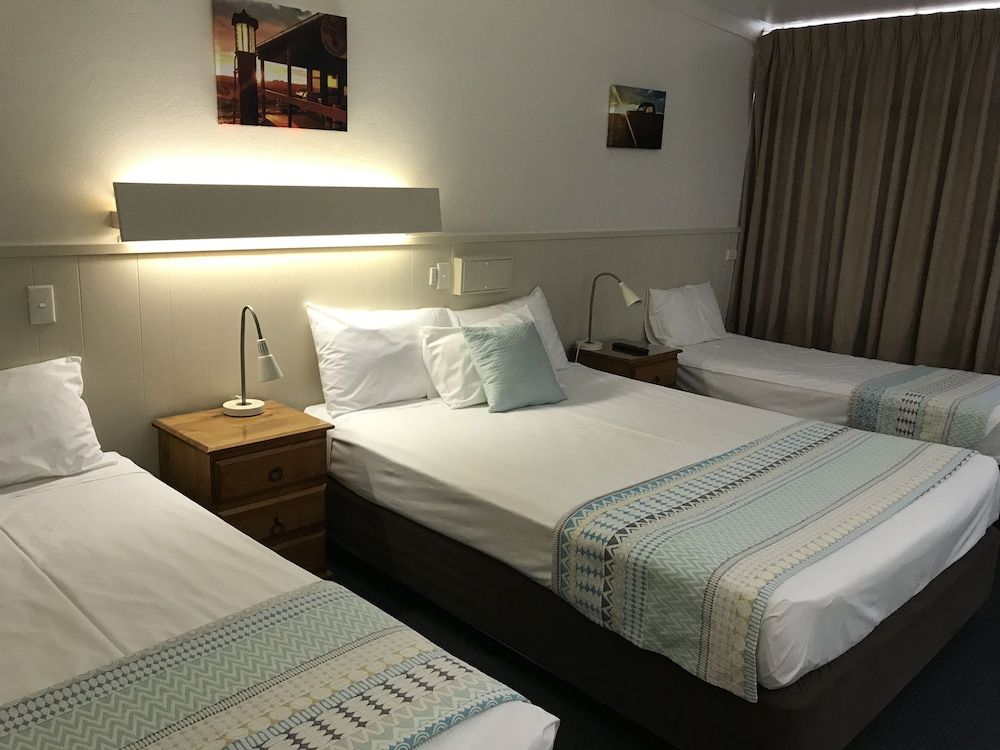 Gatton Motel Family Room 3