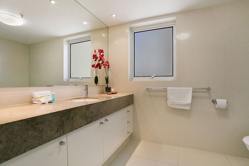 Moroccan Resort - HR Surfers Paradise Apartment, 3 Bedrooms, 2.5 Bathrooms (Apartment 311) 10