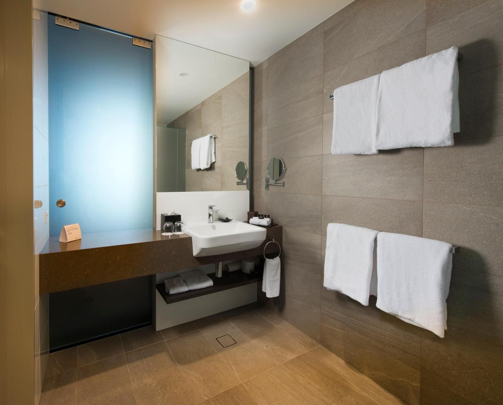 Deluxe 2 Double Beds 