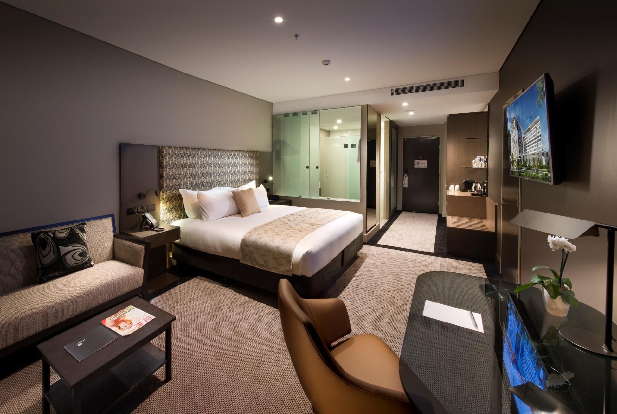 Deluxe Executive King