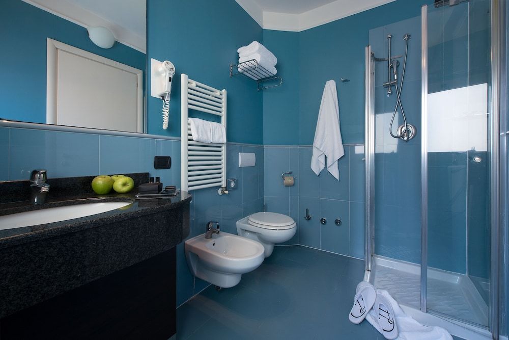 CDH Hotel La Spezia Classic Double Room Single Use, 1 Large Twin Bed 5