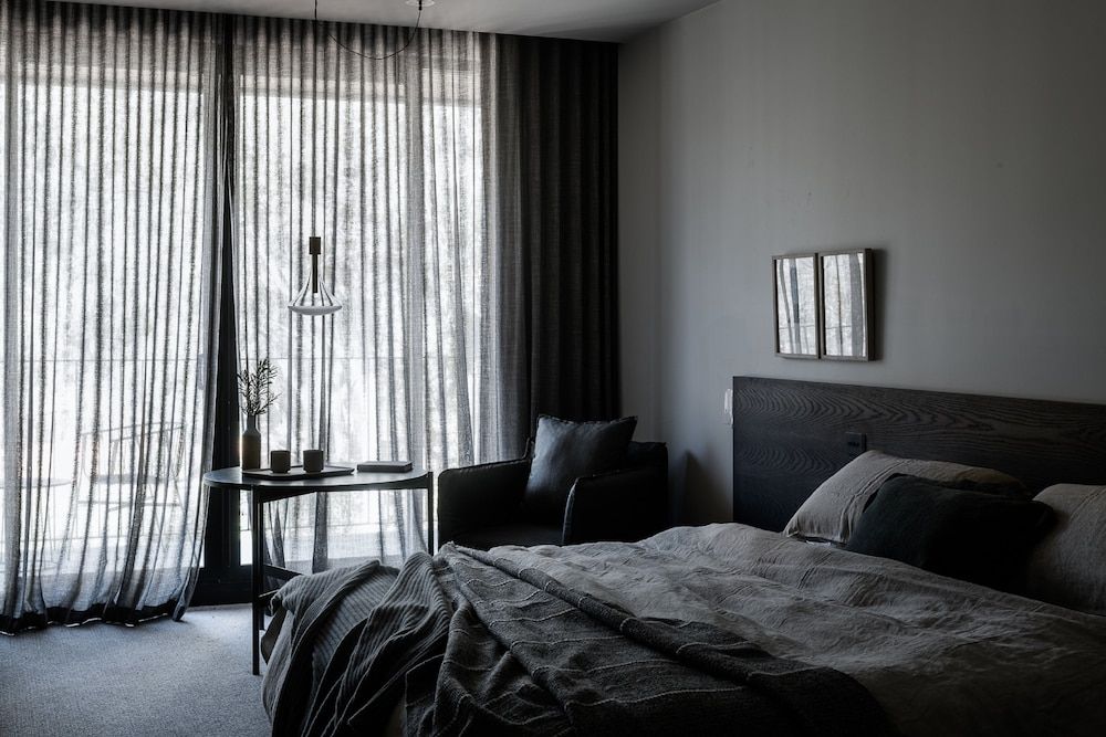 Superior Room, 1 King Bed, River View