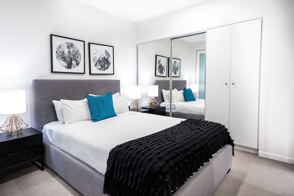 1 Bedroom Apartment with Balcony and Standard Views