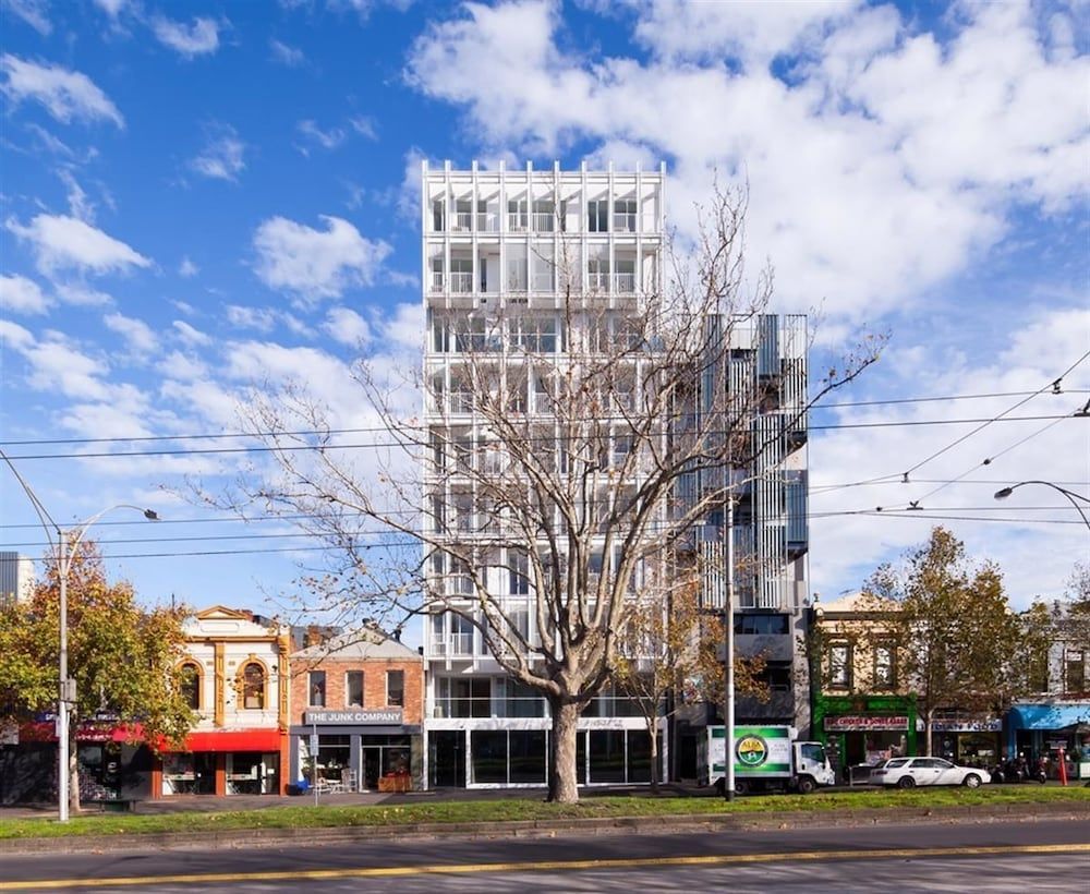 undefined Frangipanistays at 589E 4