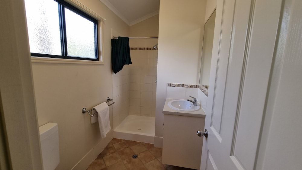 Goondiwindi Tourist Park 2 Bedroom Superior - NOT Pet Friendly 4