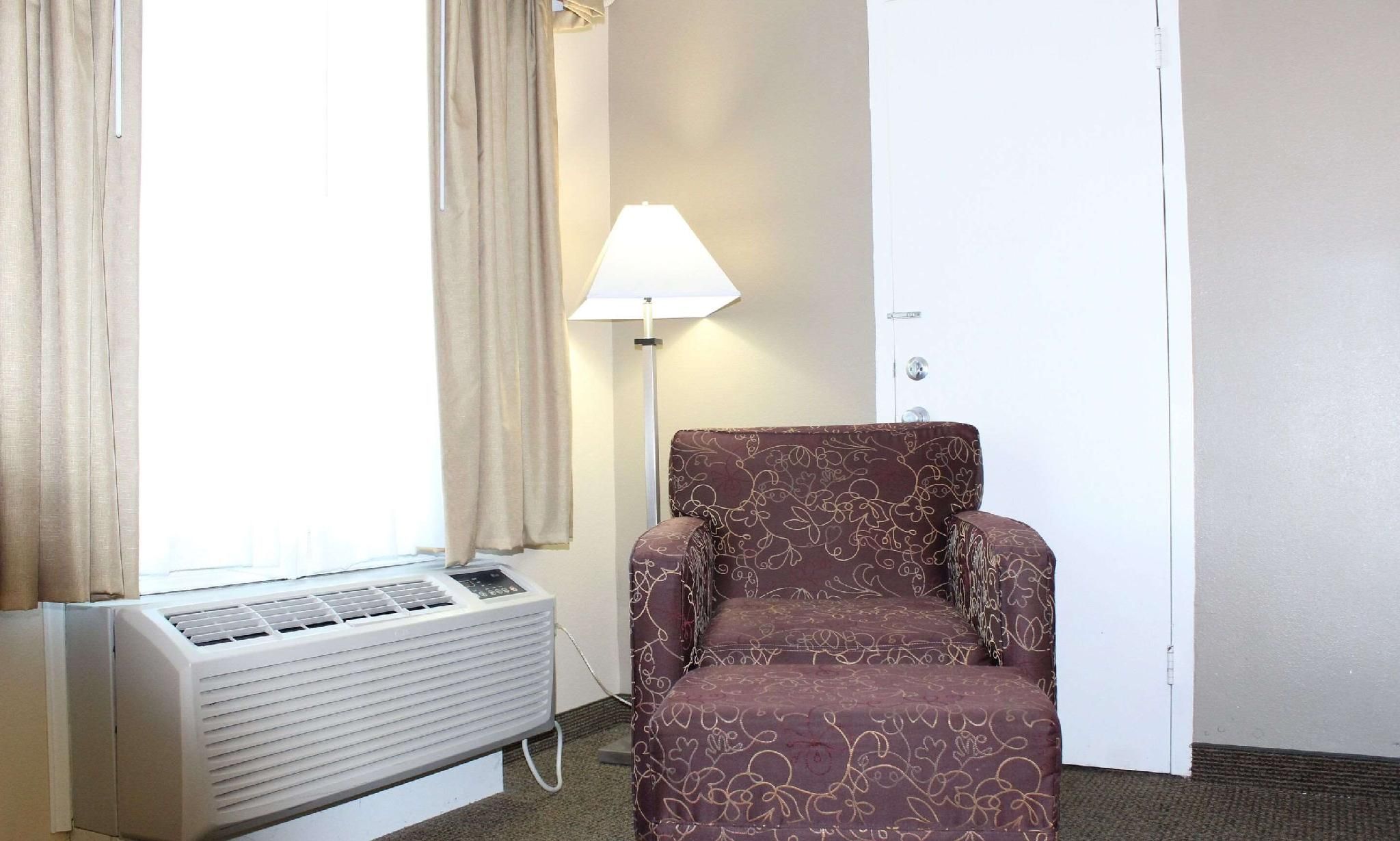 2 Double Beds, Efficiency, Suite, Nonsmoking
