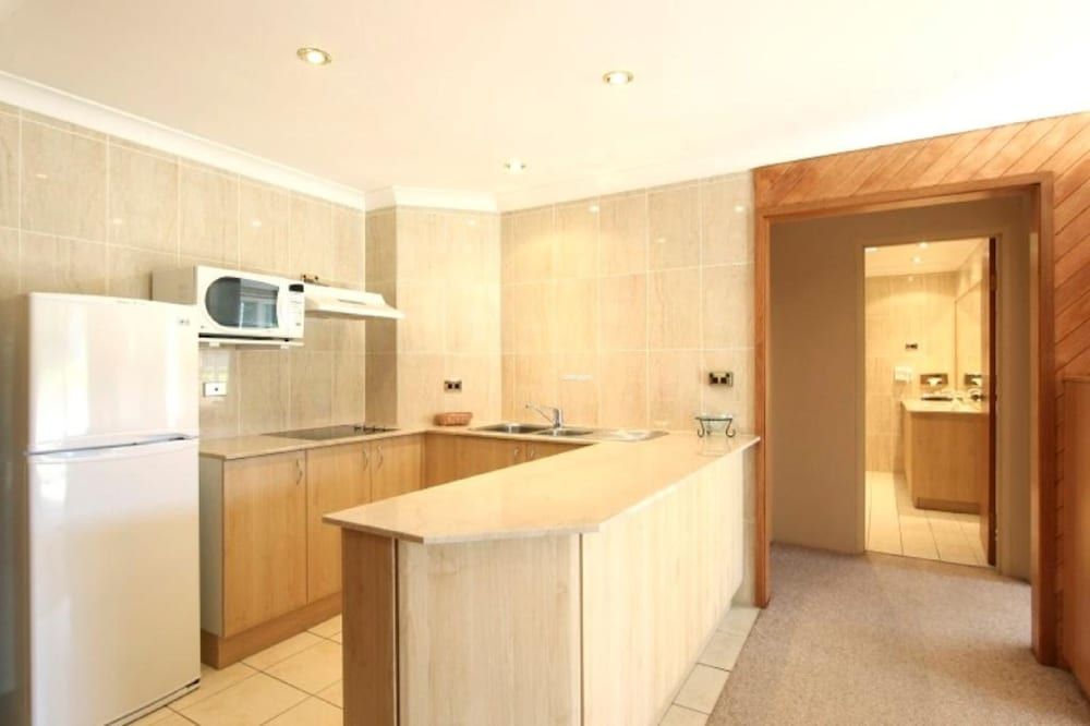 The Hermitage Motel Apartment, 1 Bedroom, Kitchen 5