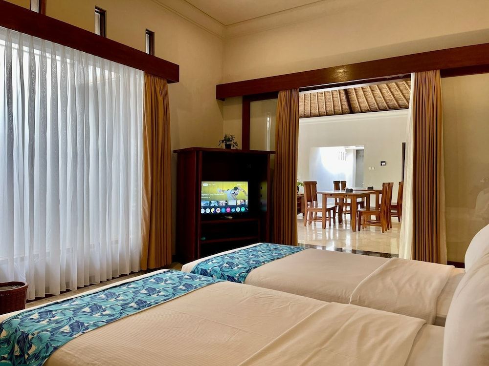 Villa 4 Bed Room Private Pool and Garden