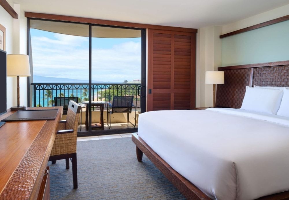Deluxe Room, 1 King Bed, Ocean View, Tower
