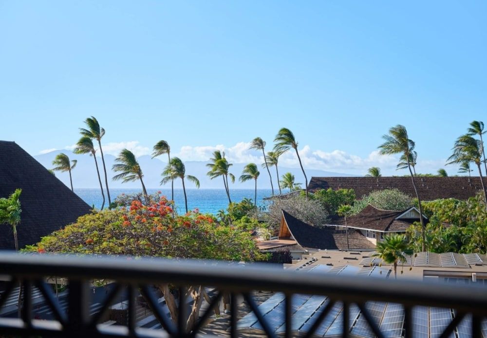 Royal Lahaina Resort & Bungalows Room, 2 Double Beds, Partial Ocean View, Tower 3