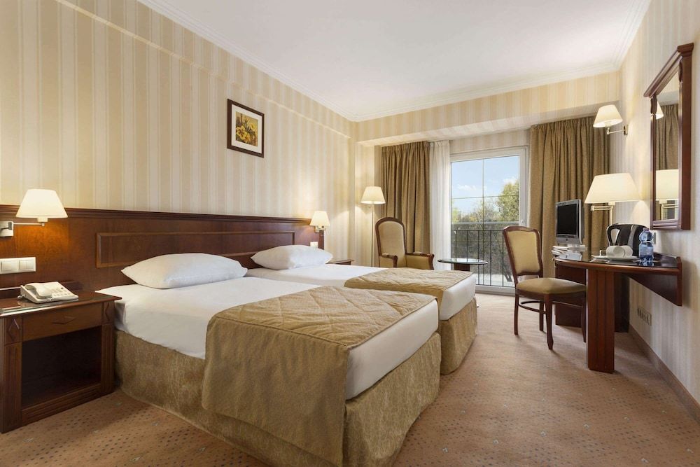 undefined Ramada Hotel & Suites by Wyndham Bucharest North 3
