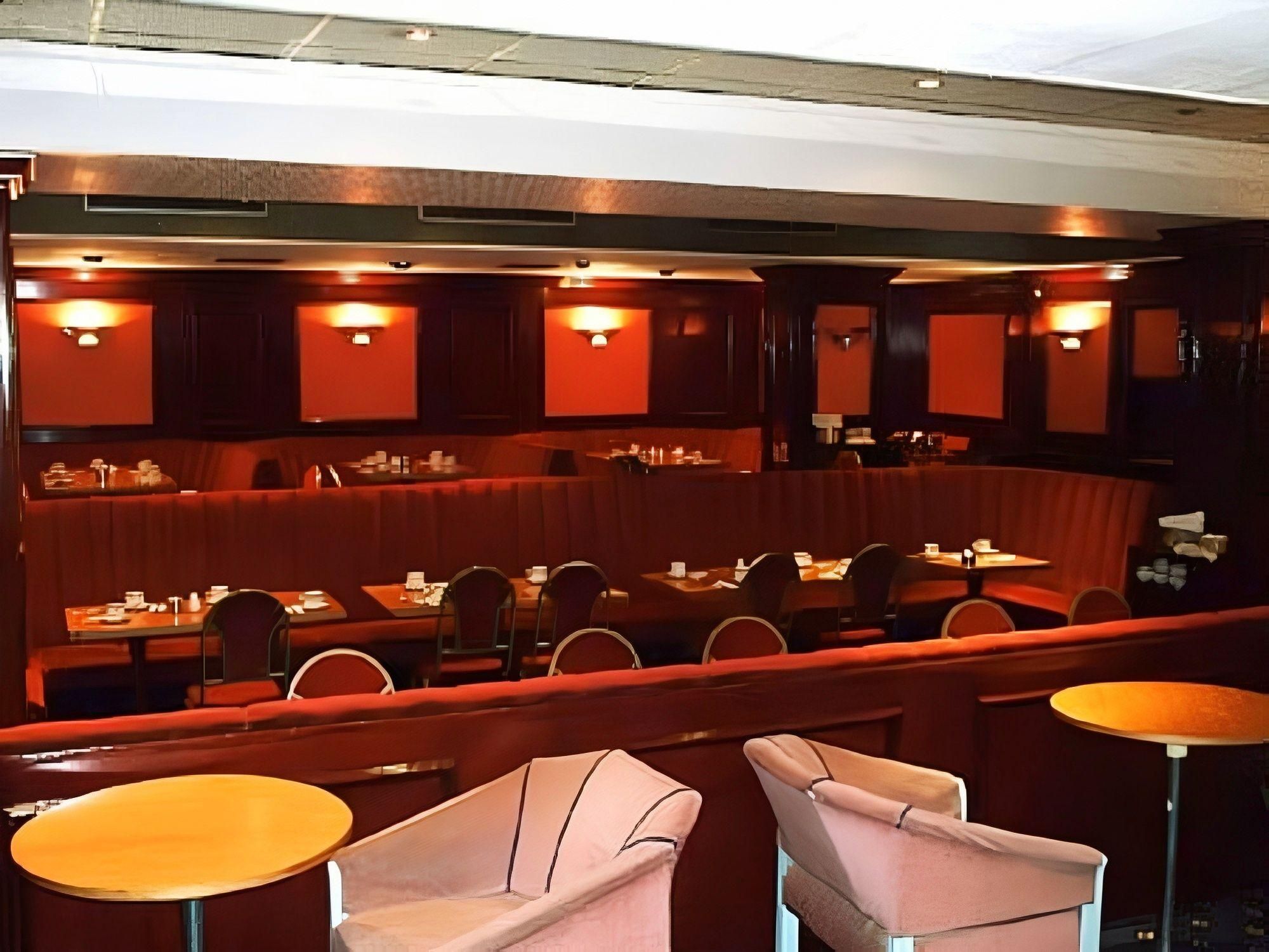 undefined Lily Hotel 8