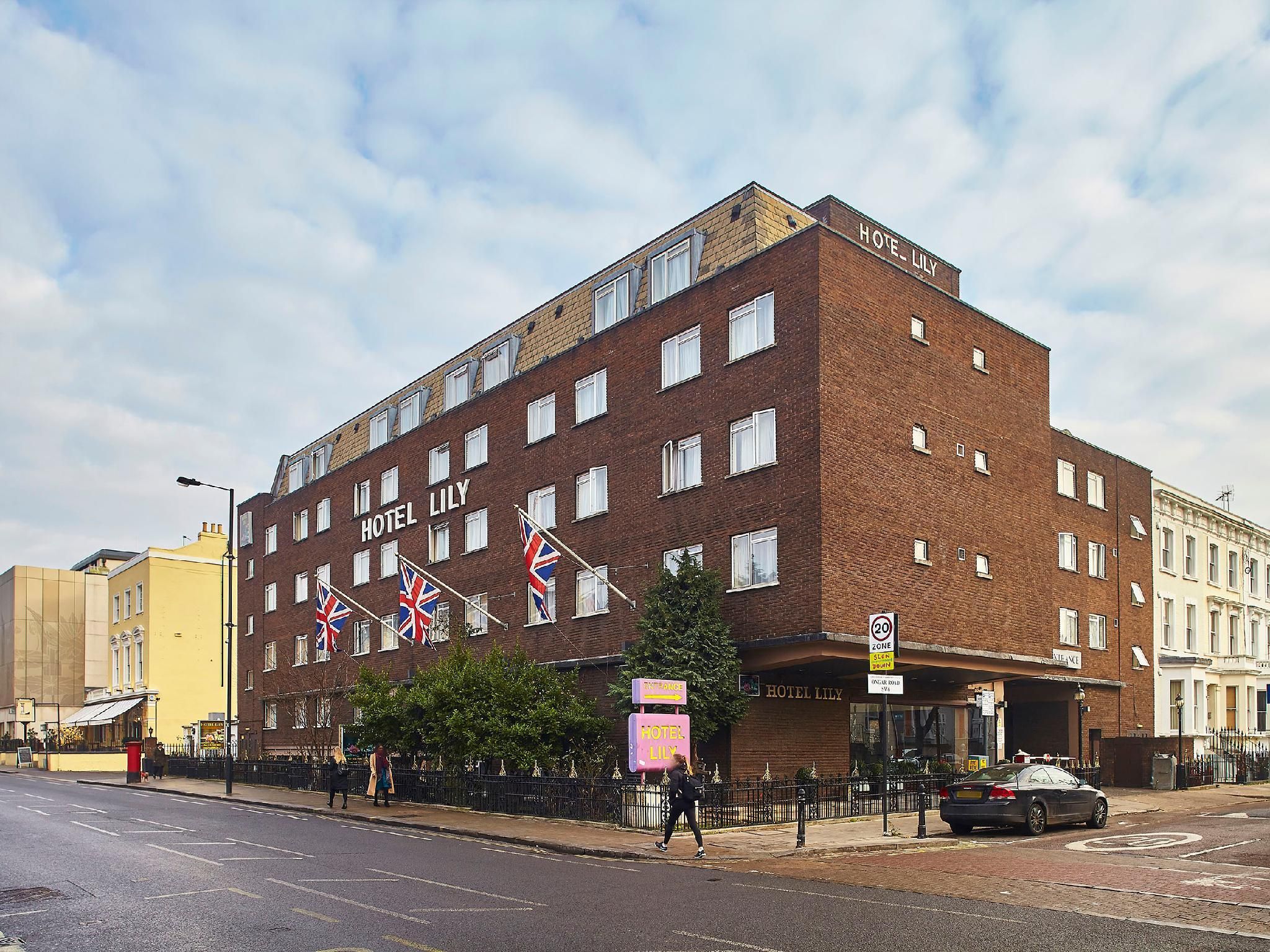 undefined Lily Hotel 3