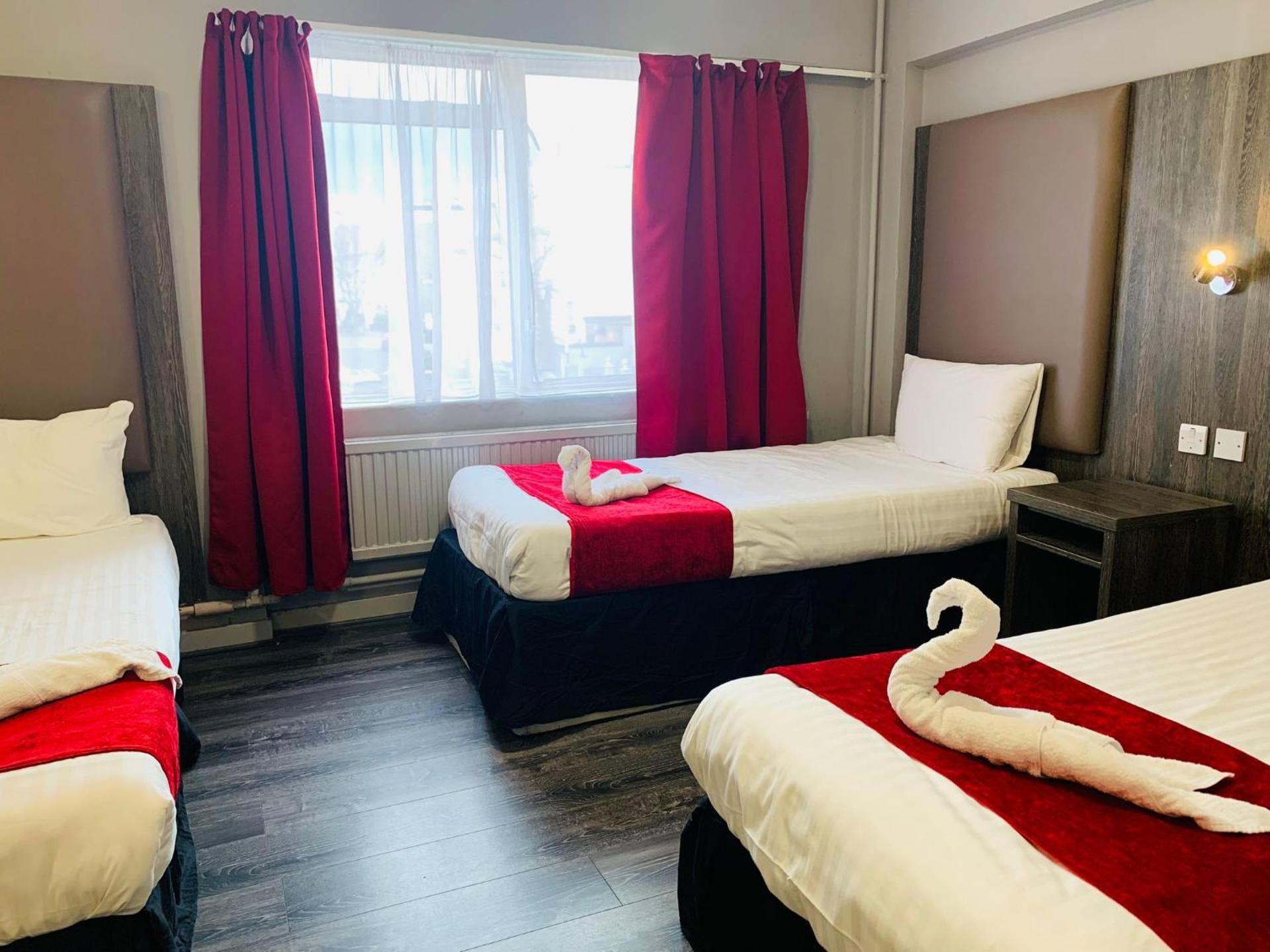 undefined Lily Hotel 9