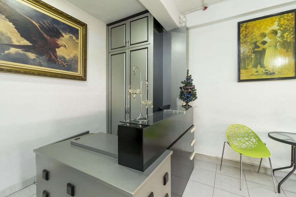 undefined Reddoorz near Gajah Mada Plaza 2 10