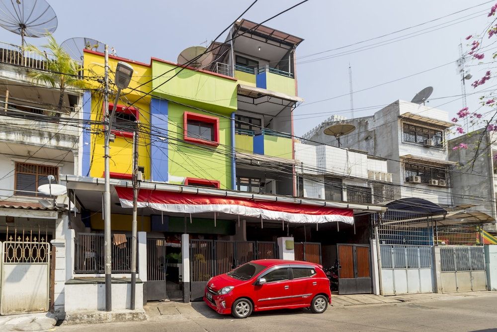 undefined Reddoorz near Gajah Mada Plaza 2 3