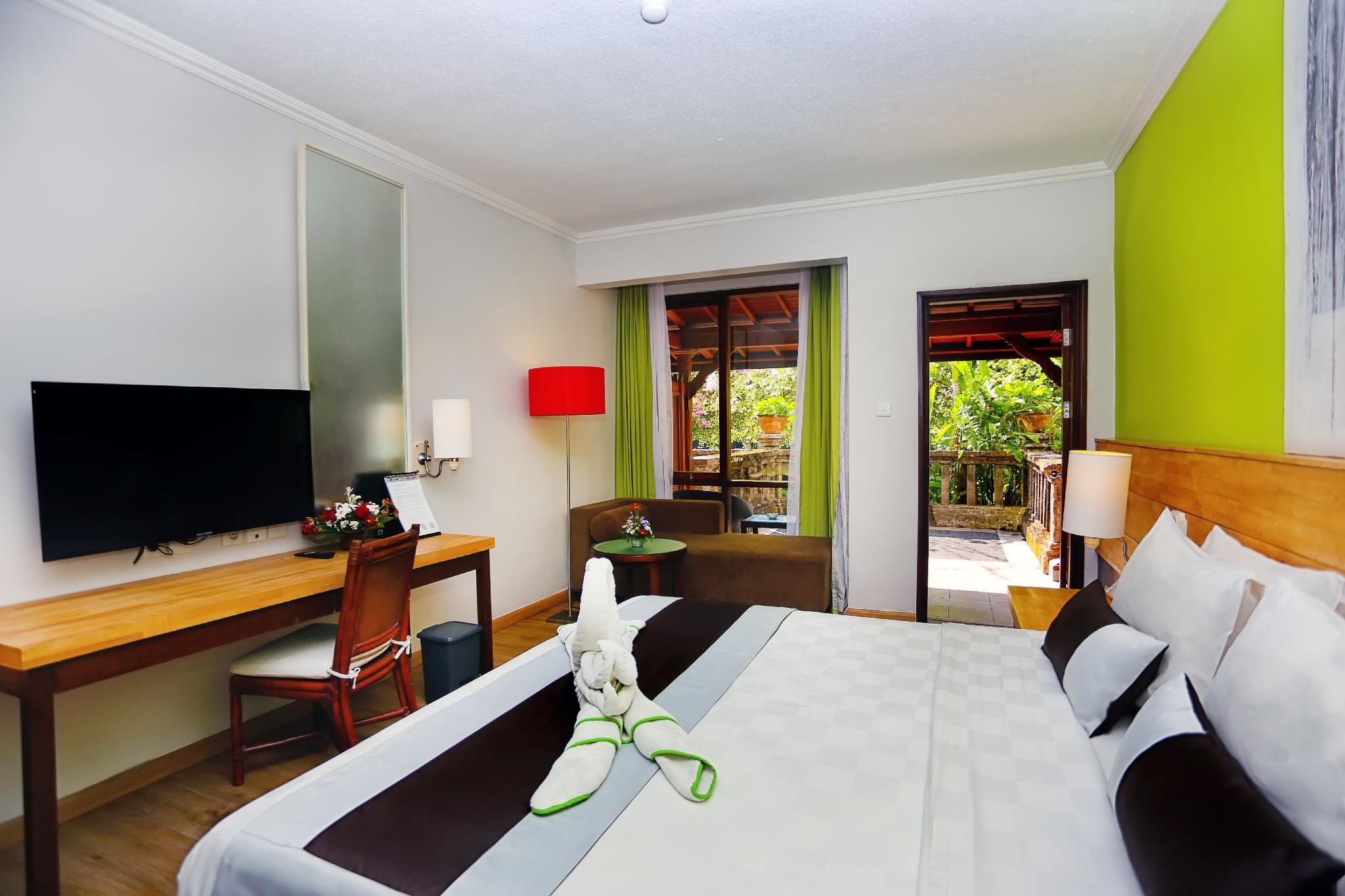 Premier Balcony Room - 1 King Bed
