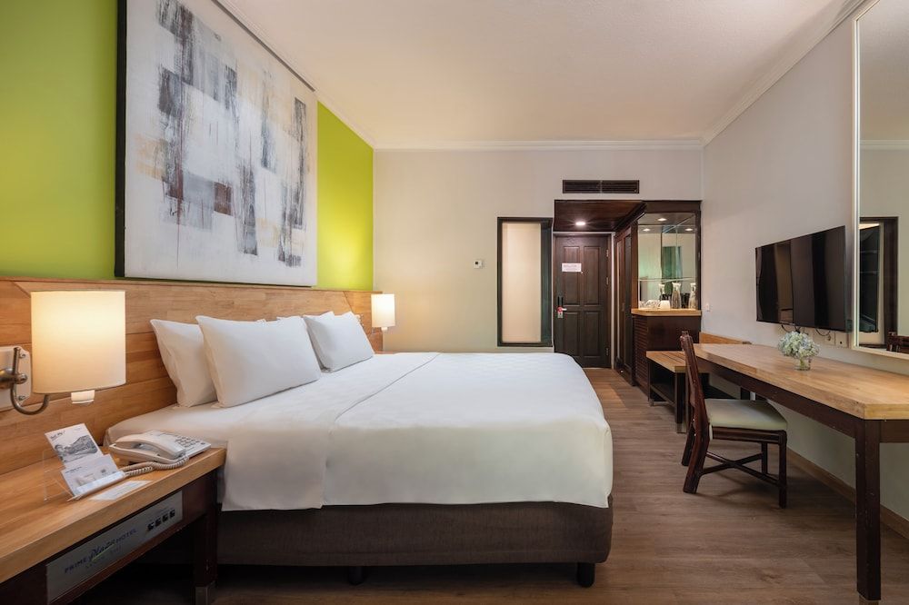 Premier Room, Balcony (No Children)