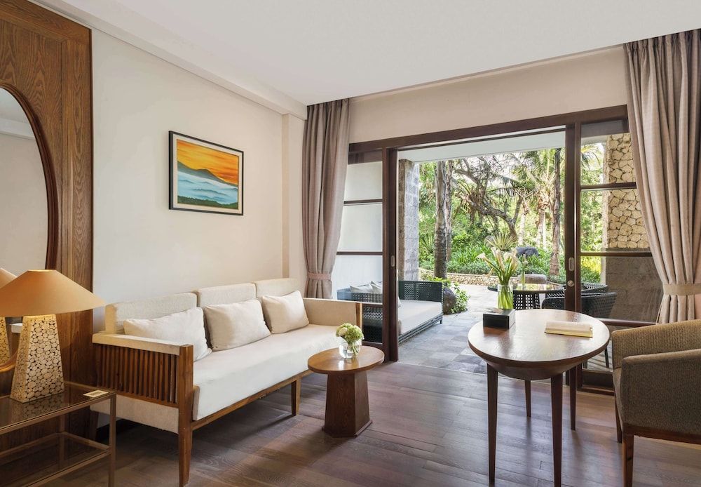 Royal Tulip Springhill Resort Jimbaran Family Suite Garden View 9