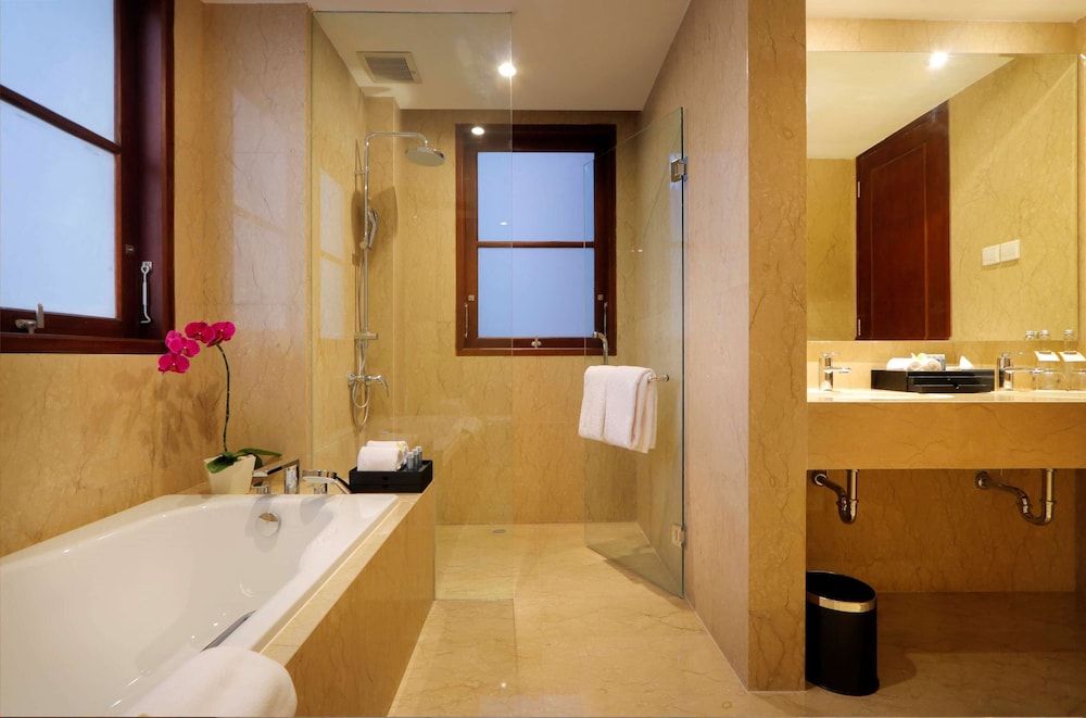 Royal Tulip Springhill Resort Jimbaran Family Suite Garden View 8