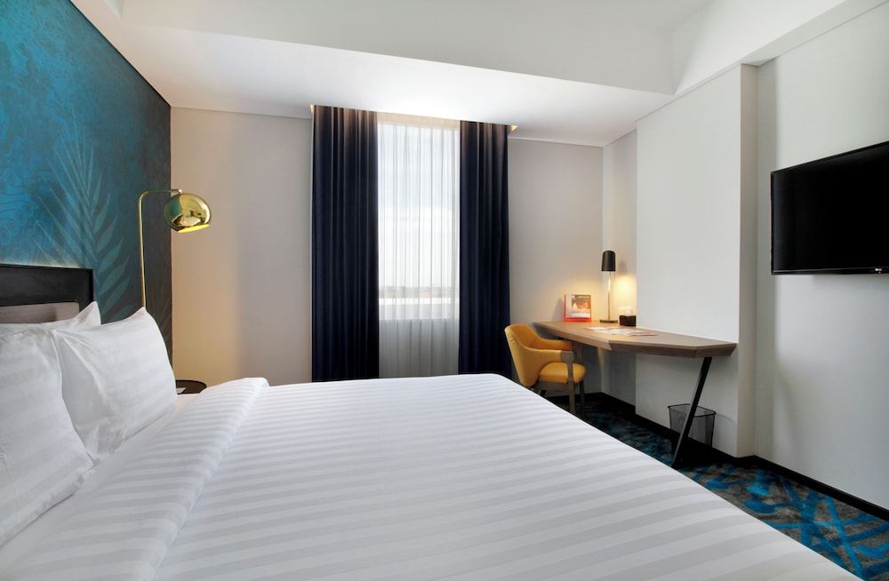 Swiss-Belinn Airport Surabaya Deluxe Double Room 2