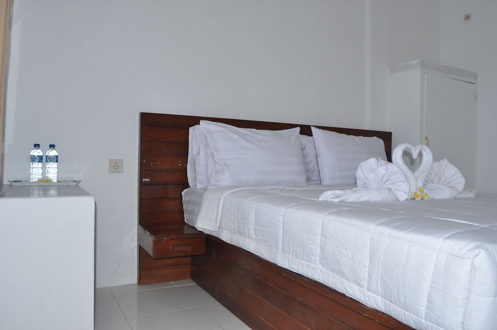 undefined Cemara's Beach Homestay 6
